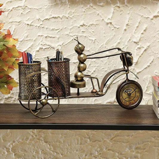 Metal Ant Pen Stand With Clock Table Decor - Premium  from The Gift Bays - Just ₹1890! Shop now at TheGiftBays